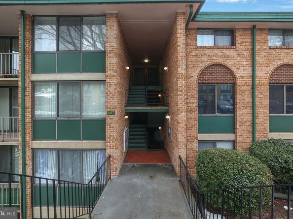 487 N Armistead Street 301, Alexandria VA 22312