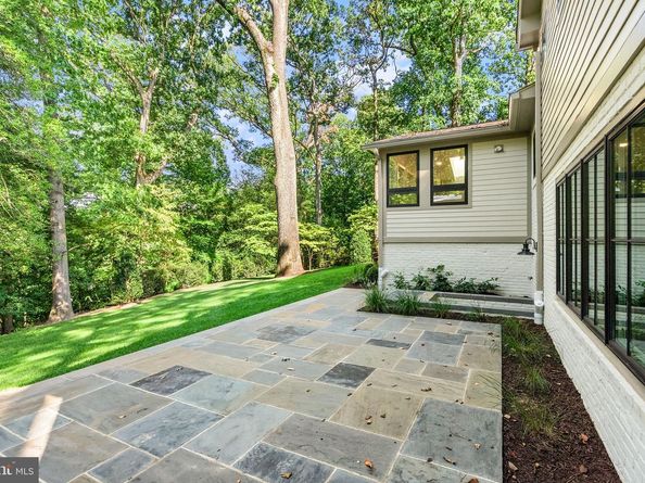 3667 N Harrison Street, Arlington VA 22207