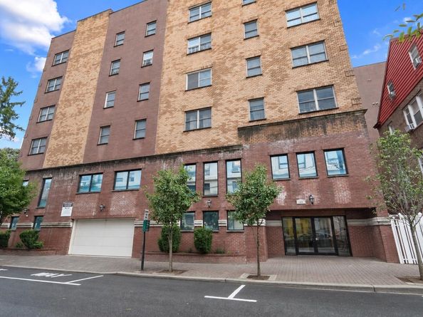 135 38th St 505, Union City NJ 07087