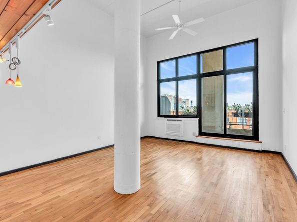 205 10th St 5N, Jersey City NJ 07302