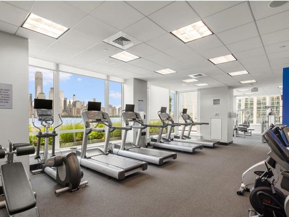 2 2nd St 1207, Jersey City NY 07302