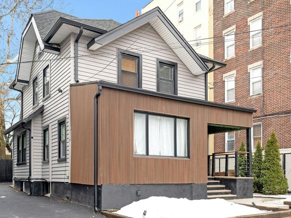 31 72nd St, North Bergen NJ 07047