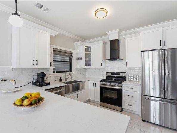 127 Zabriskie St 1, Jersey City NJ 07307