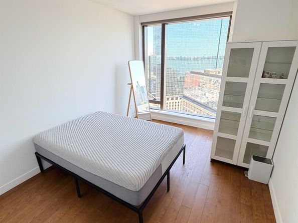 99 Hudson St 1802, Jersey City NJ 07302