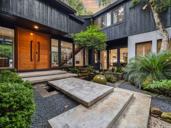 2411 Oakbank Drive