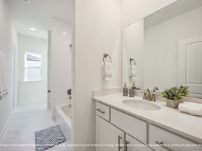 222 E 27th Street, Houston TX 77008