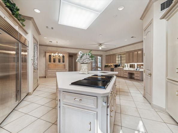 903 Old Lake Road, Houston TX 77057