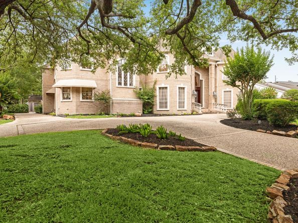 903 Old Lake Road, Houston TX 77057