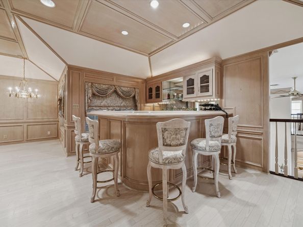 903 Old Lake Road, Houston TX 77057