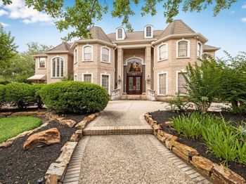 903 Old Lake Road