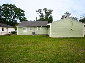 5933 Southmont Street, Houston TX 77033