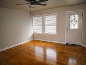 5933 Southmont Street, Houston TX 77033