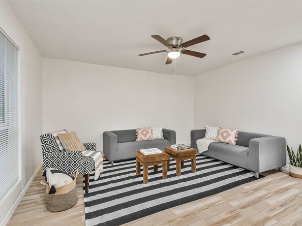 105 E Wavy Oak Circle, The Woodlands TX 77381