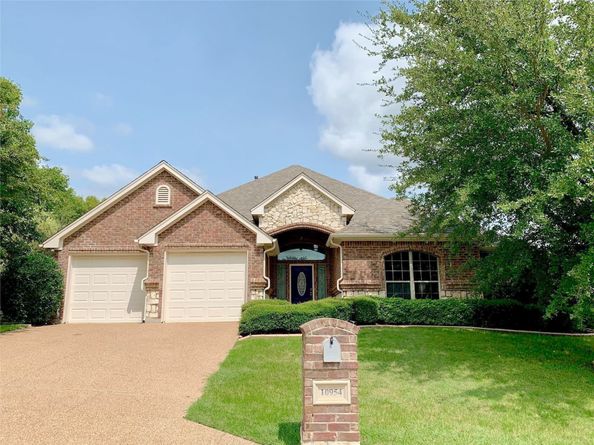 10954 Live Oak Creek Drive, Fort Worth TX 76108