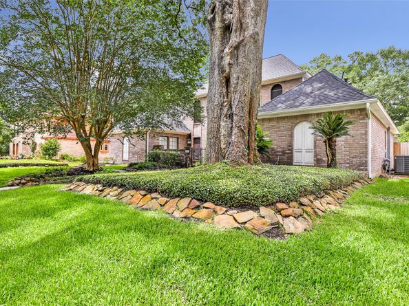 2807 Crystal Falls Dr, Kingwood TX 77345