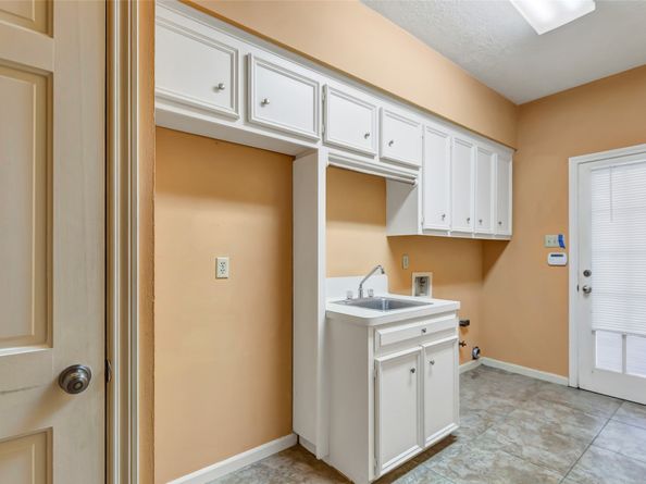 2807 Crystal Falls Dr, Kingwood TX 77345