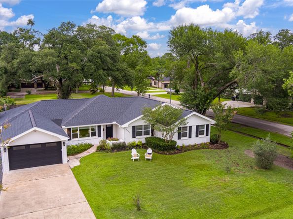 8932 Padfield Street, Houston TX 77055