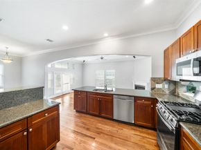 5839 Petty Street A, Houston TX 77007