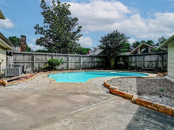 1406 Rustic Knolls Drive, Katy TX 77450