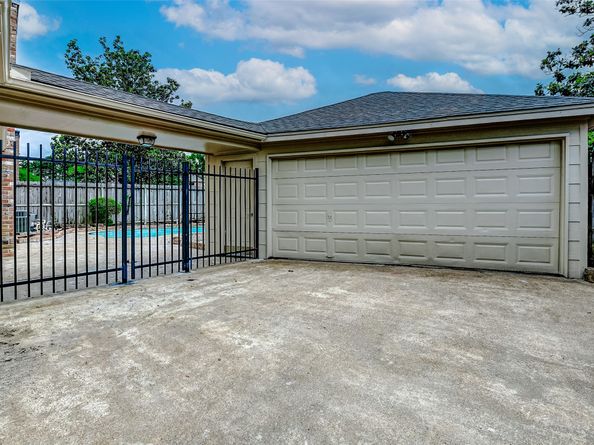 1406 Rustic Knolls Drive, Katy TX 77450