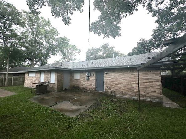 9013 Lugary Drive, Houston TX 77074