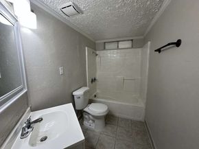 6523 Hanley Lane, Houston TX 77016