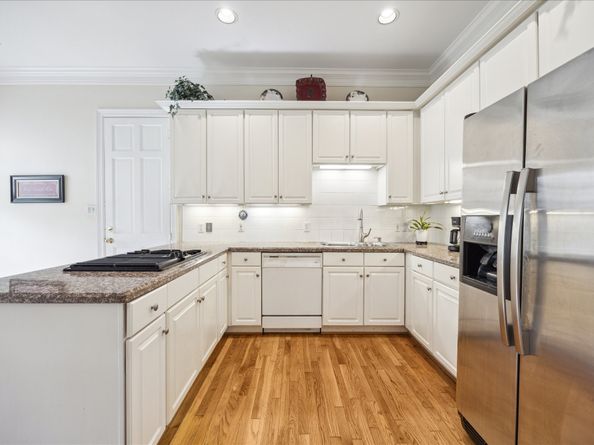 3388 Maroneal Street, Houston TX 77025