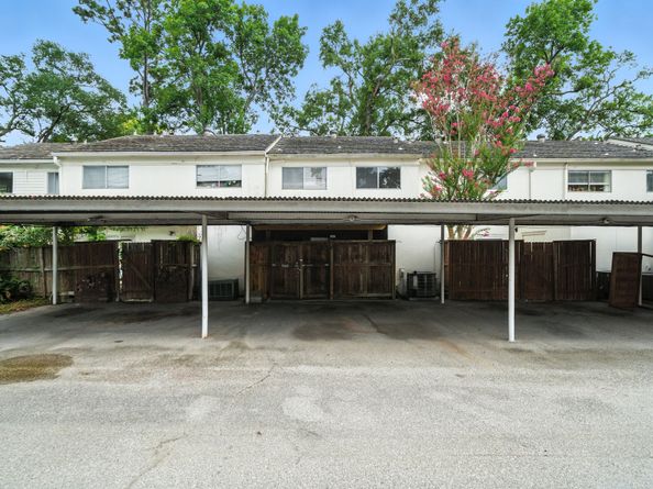 9654 Westview Drive, Houston TX 77055