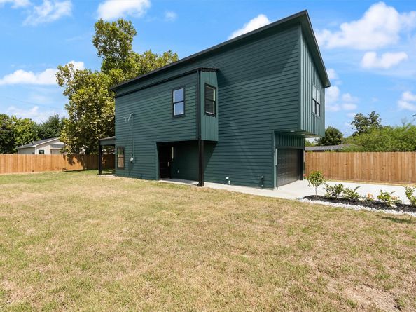 7701 Sayers Street, Houston TX 77016