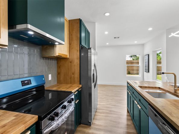 7701 Sayers Street, Houston TX 77016