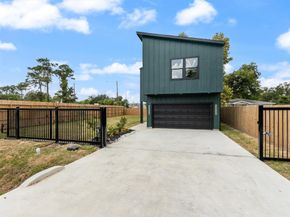 7701 Sayers Street, Houston TX 77016