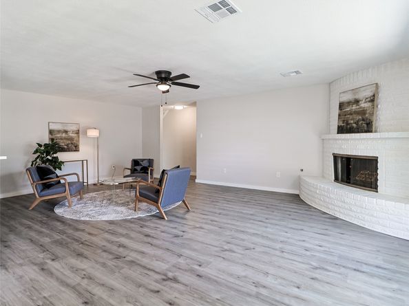 9110 Vickijohn Drive, Houston TX 77031