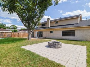 9110 Vickijohn Drive, Houston TX 77031