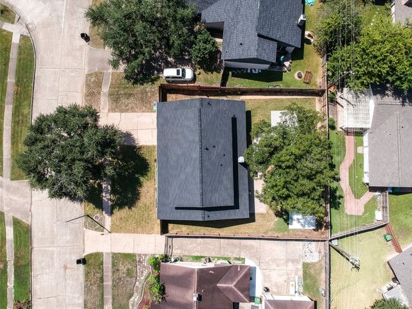 9110 Vickijohn Drive, Houston TX 77031