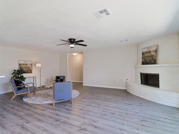 9110 Vickijohn Drive, Houston TX 77031