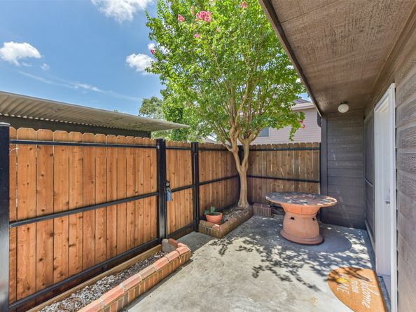 2601 S Braeswood Boulevard 105, Houston TX 77025