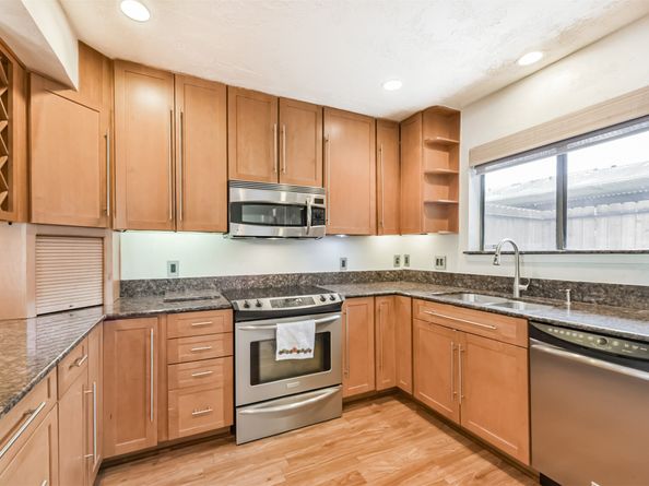 2601 S Braeswood Boulevard 105, Houston TX 77025