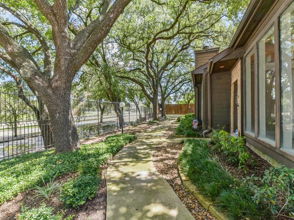 2601 S Braeswood Boulevard 105, Houston TX 77025