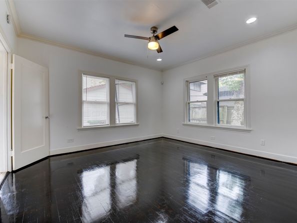 2415 Elmen Street, Houston TX 77019