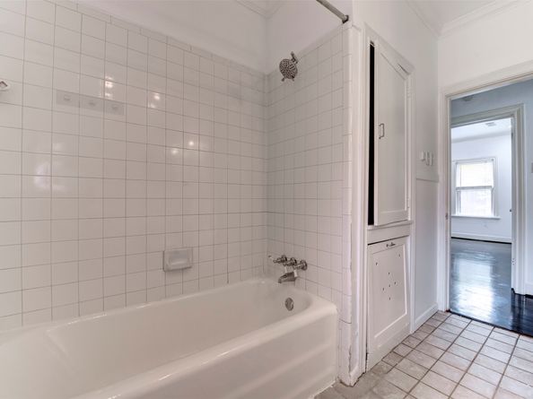 2415 Elmen Street, Houston TX 77019