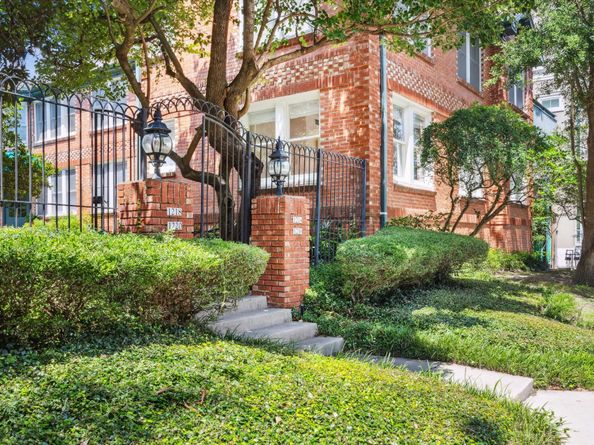 1214 Bartlett Street 14, Houston TX 77006