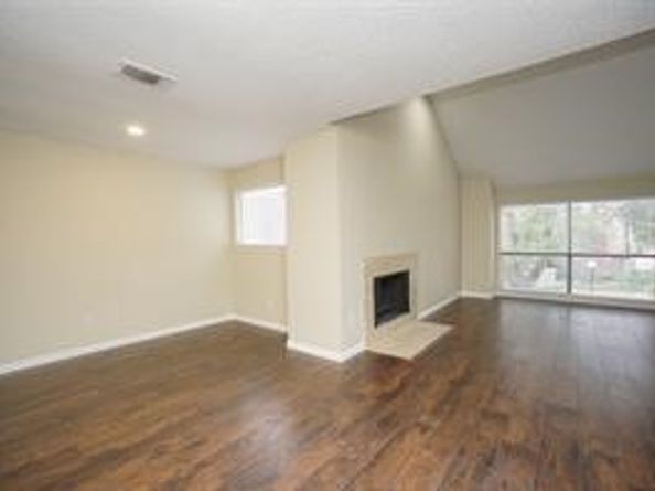 6601 Sands Point Drive 59, Houston TX 77074