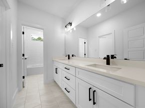1305 Amundsen St N, Houston TX 77009