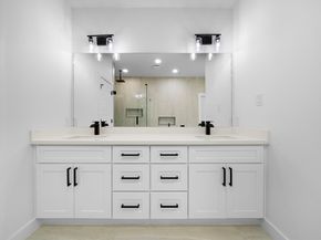 1305 Amundsen St N, Houston TX 77009