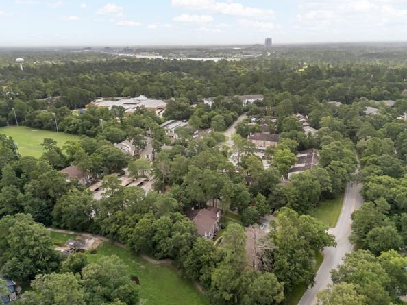 3500 Tangle Brush Drive 139, The Woodlands TX 77381