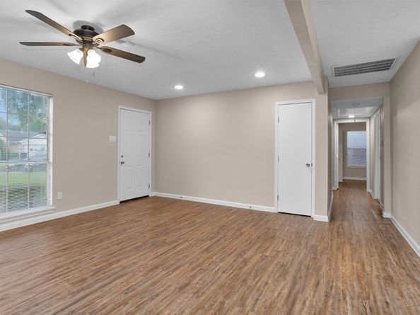 815 Frazer Lane, Houston TX 77038