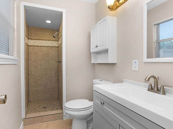 815 Frazer Lane, Houston TX 77038
