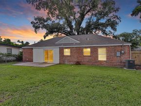 815 Frazer Lane, Houston TX 77038