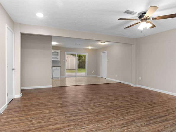 815 Frazer Lane, Houston TX 77038