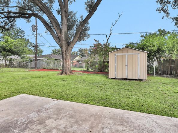 815 Frazer Lane, Houston TX 77038